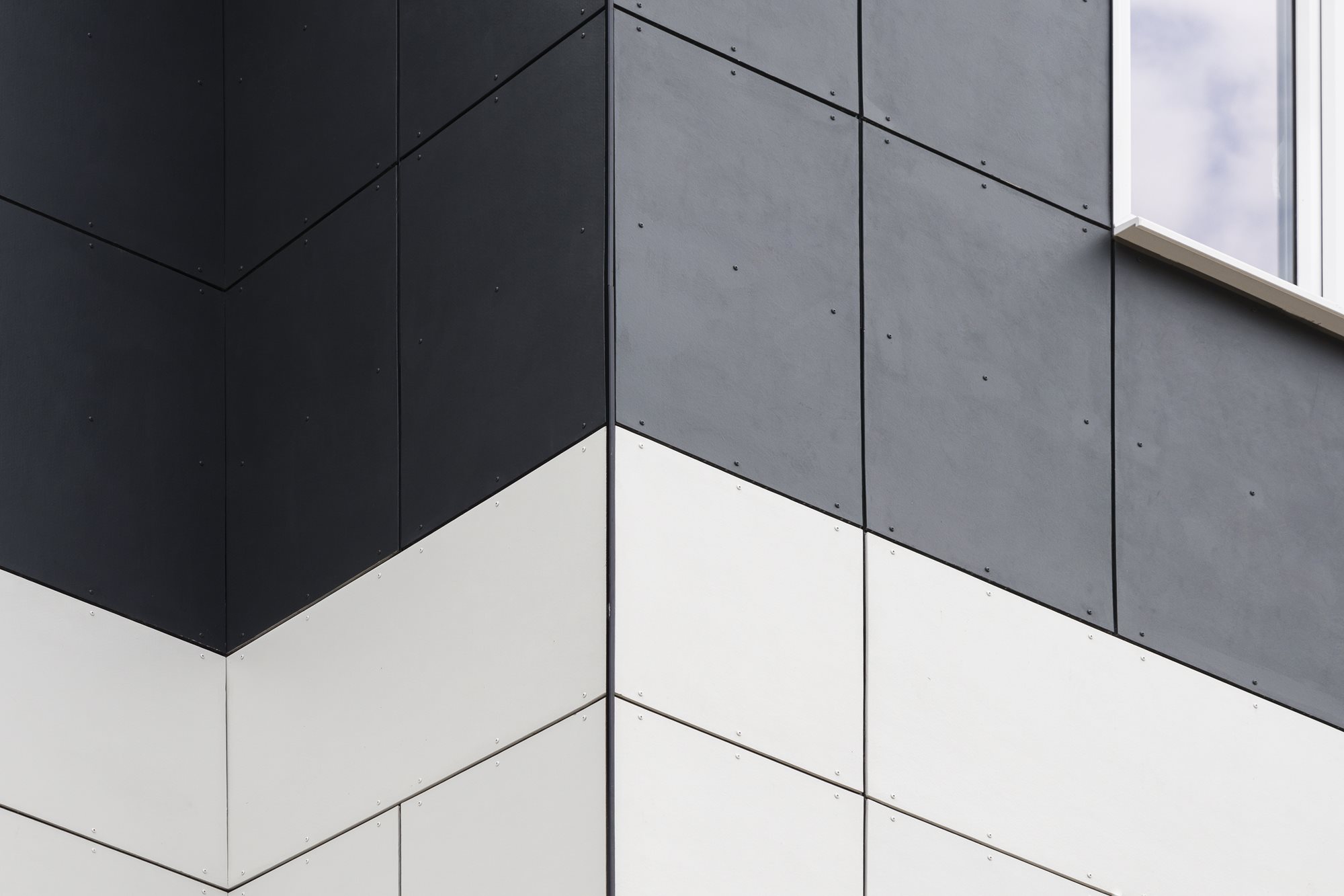 James Hardie fibrocementinė plokštė LYGI faktūra 3048x1220x11 mm Arctic white - Image 4