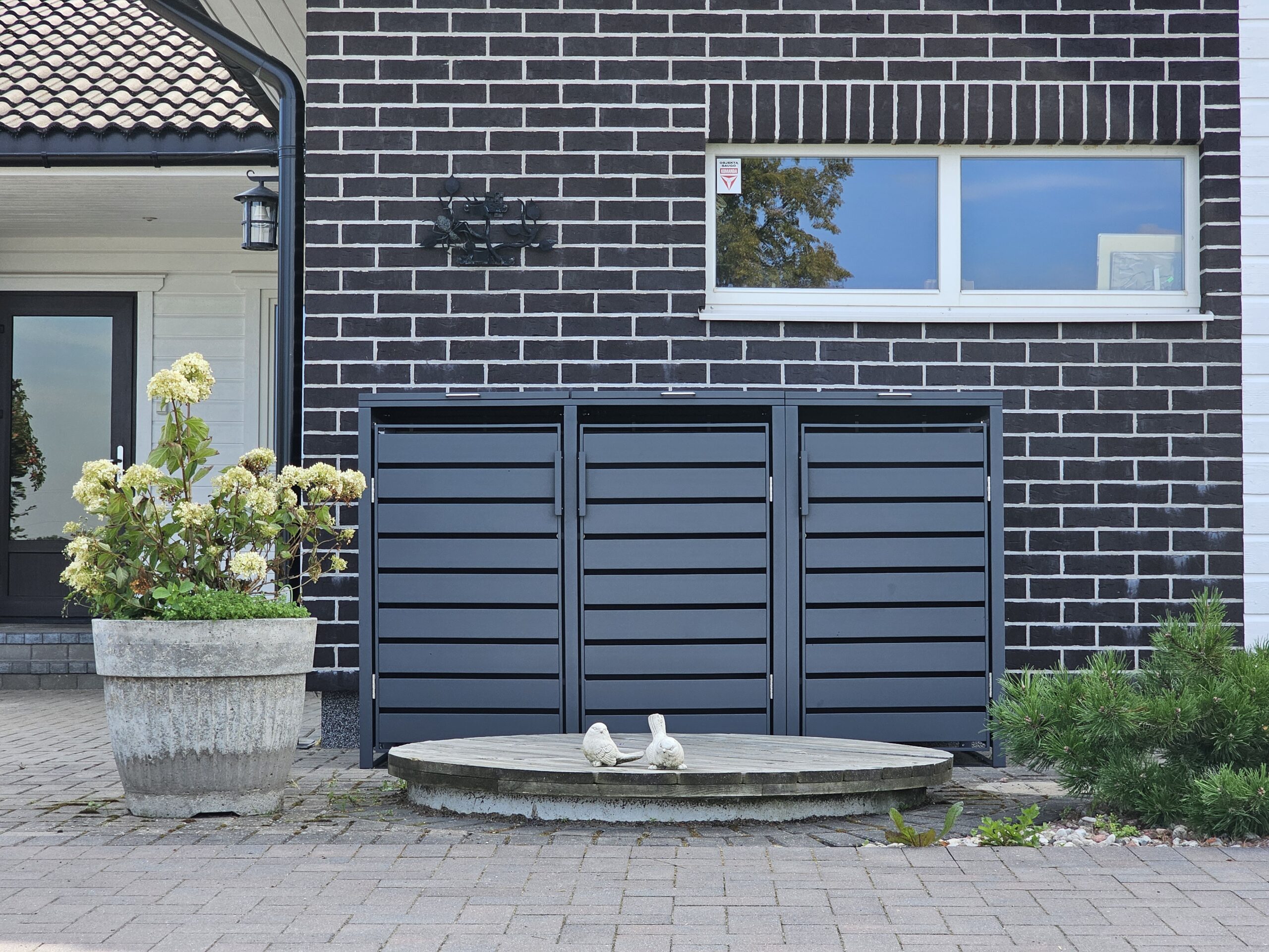 TRIVIETĖ ŠIUKŠLIŲ KONTEINERIO PASTOGĖ (ĮV. SPALVOS) - Image 5