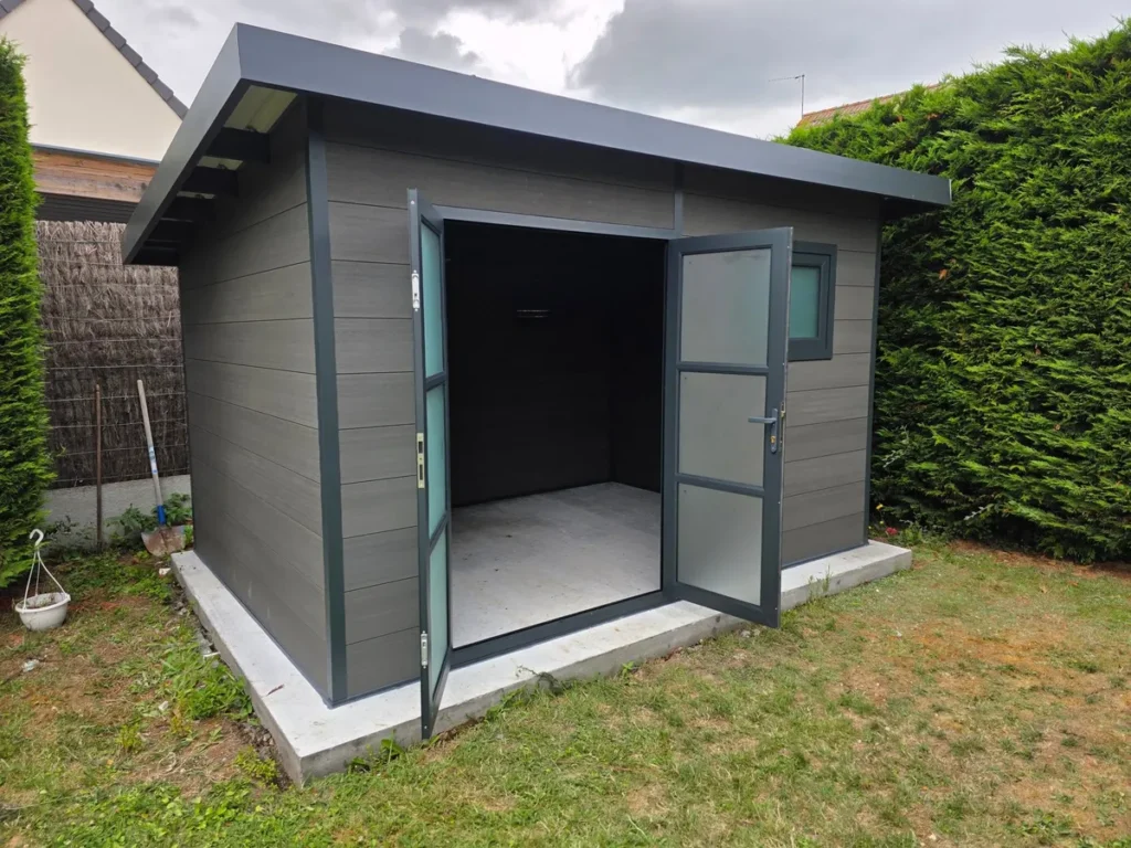 Alma – 15 m² kompozitinis sandėliukas– pilkas – projekto nuotrauka 1