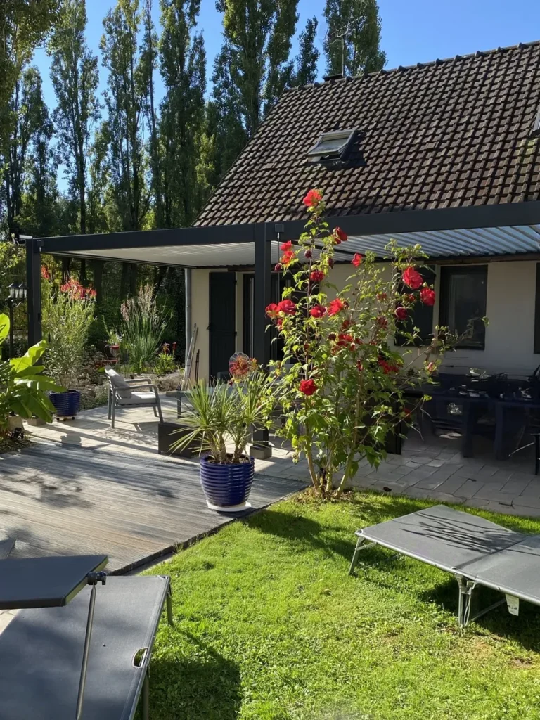 Pergola Elios 5,3×3,6 m. pilka su 2 vnt 2,65 m pločio priekiniai roletai – projekto nuotrauka 4